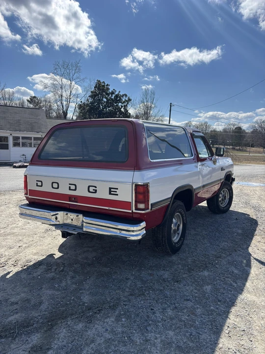 1991 Dodge Ramcharger - Image 5 of 31
