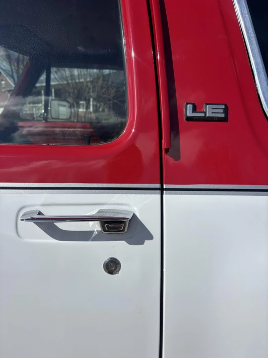 1991 Dodge Ramcharger - Image 13 of 31