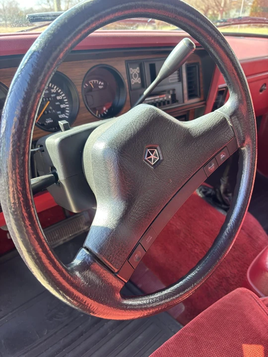 1991 Dodge Ramcharger - Image 24 of 31