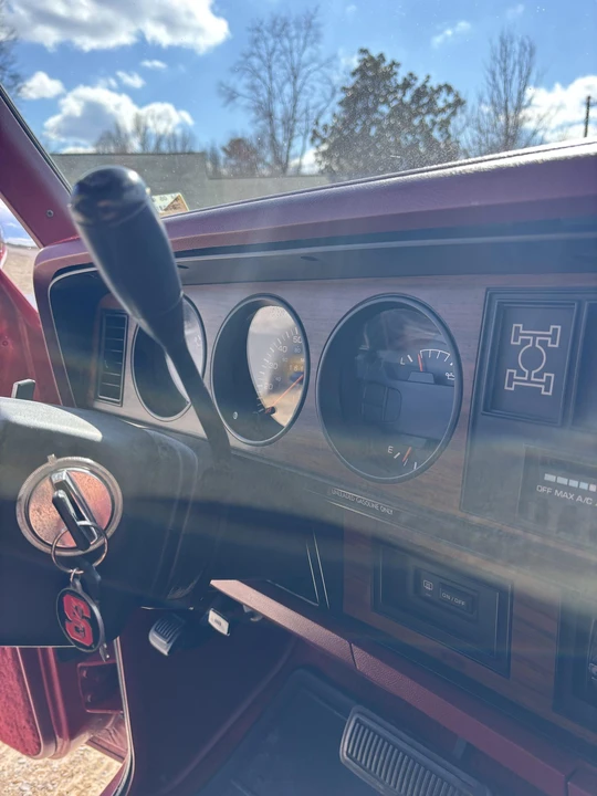 1991 Dodge Ramcharger - Image 28 of 31