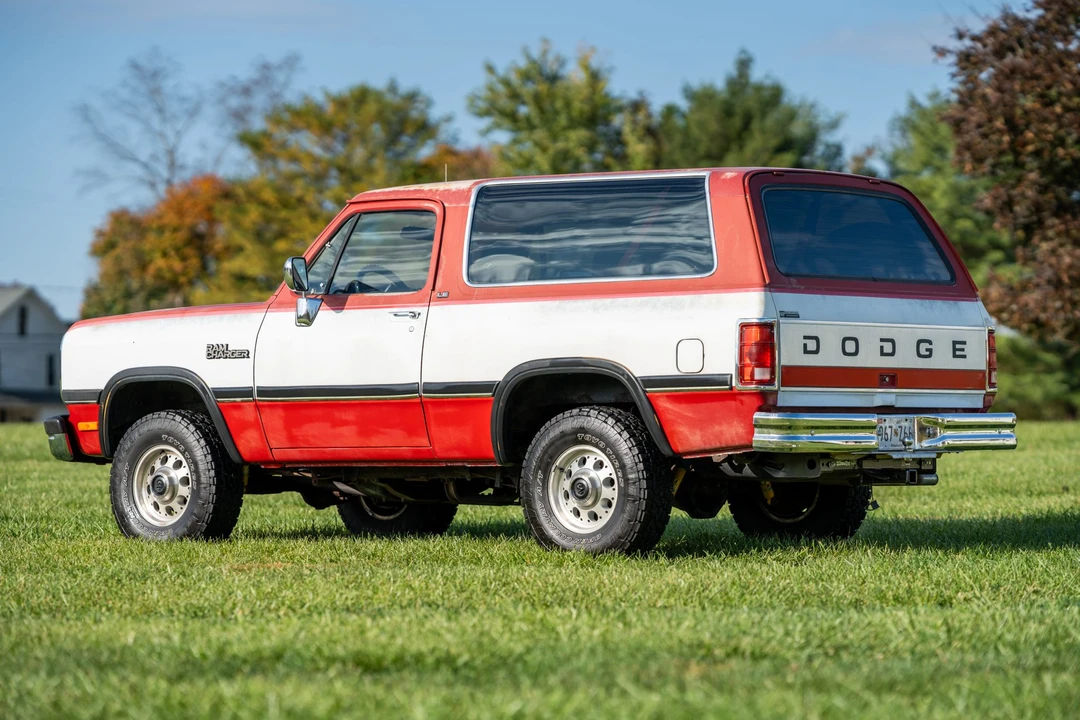 1991 Dodge Ramcharger - Image 6 of 31