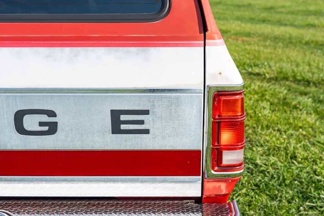 1991 Dodge Ramcharger - Image 19 of 31