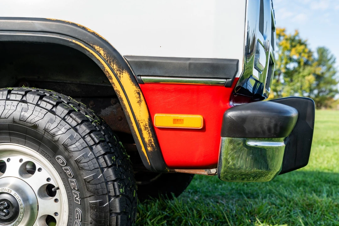 1991 Dodge Ramcharger - Image 24 of 31