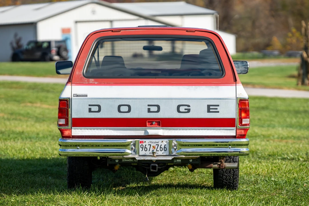 1991 Dodge Ramcharger - Image 5 of 31