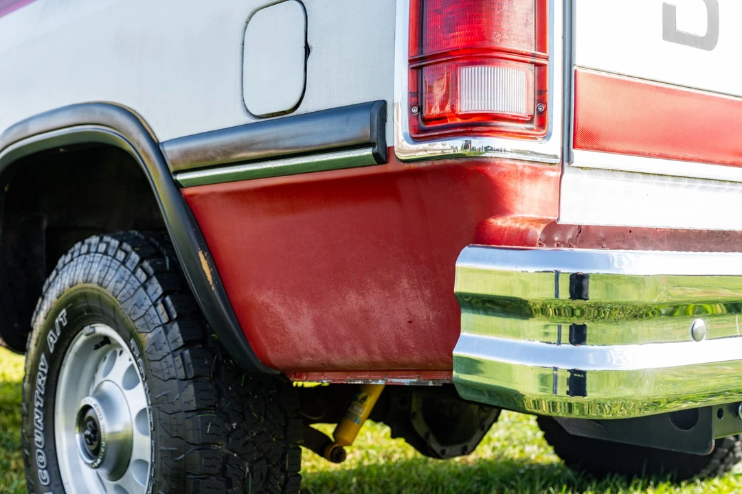 1991 Dodge Ramcharger - Image 25 of 31