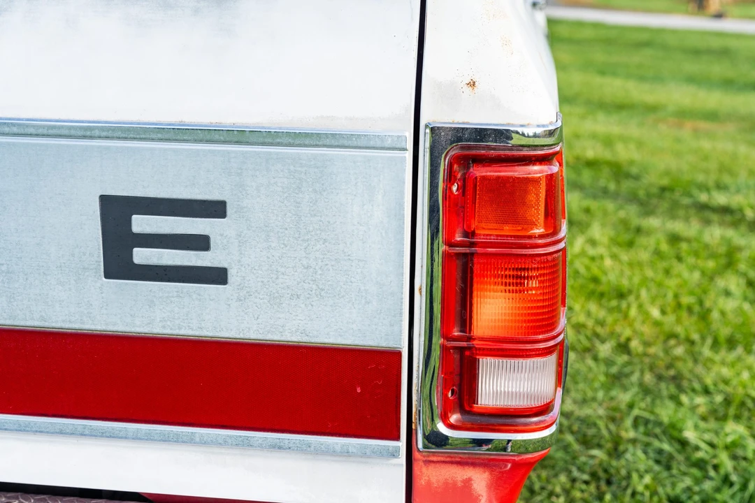 1991 Dodge Ramcharger - Image 21 of 31