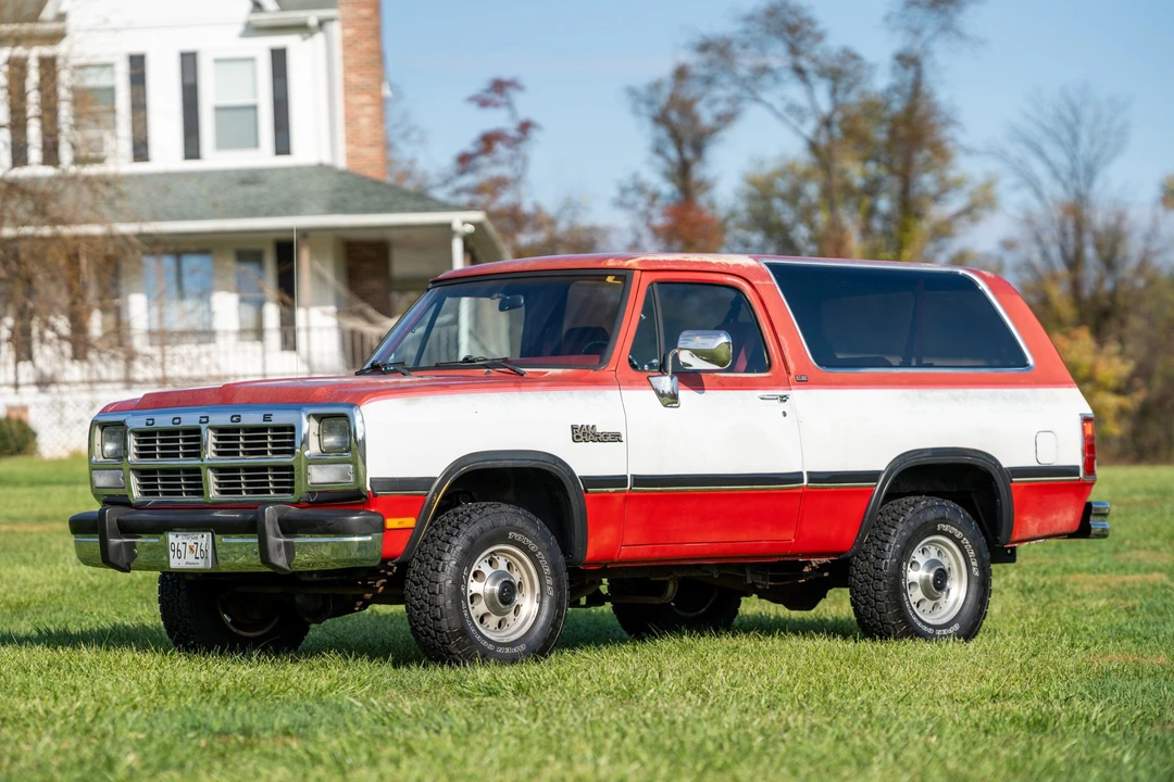 1991 Dodge Ramcharger - Image 8 of 31