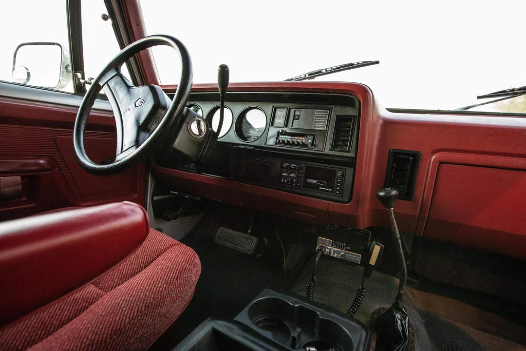 1991 Dodge Ramcharger - Image 25 of 31