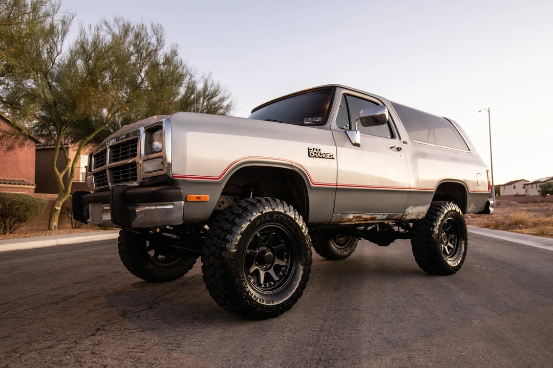 1991 Dodge Ramcharger - Image 2 of 31