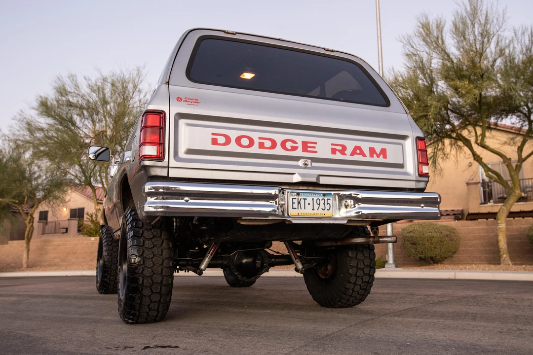 1991 Dodge Ramcharger - Image 8 of 31