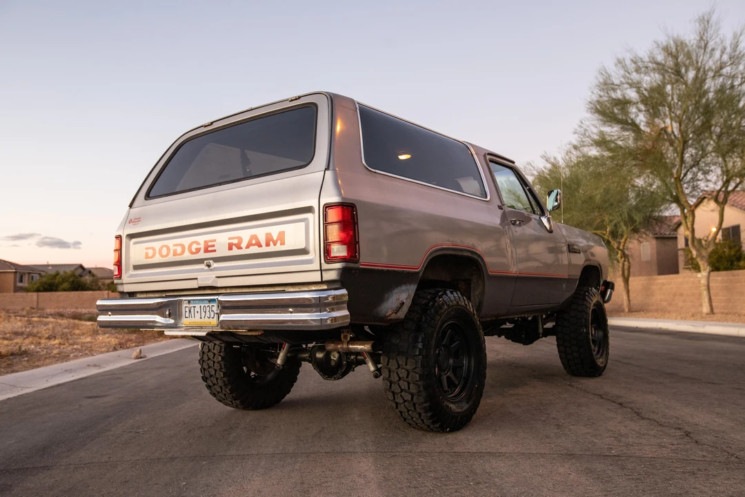 1991 Dodge Ramcharger - Image 10 of 31
