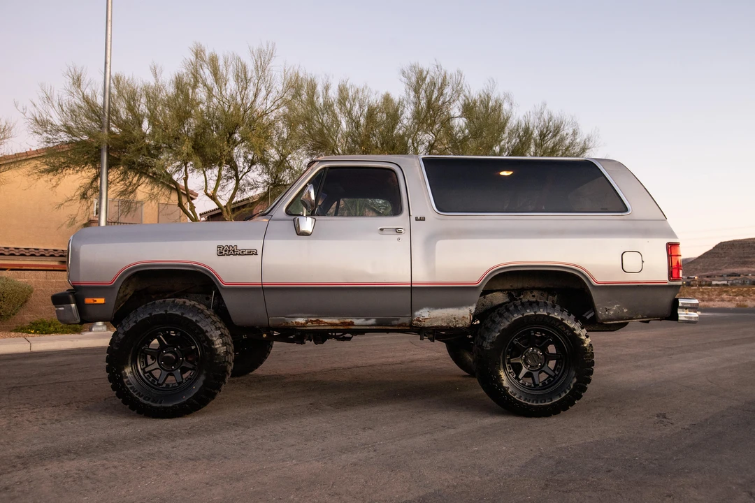 1991 Dodge Ramcharger - Image 3 of 31
