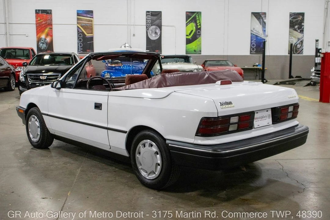 1991 Dodge Shadow - Image 5 of 12