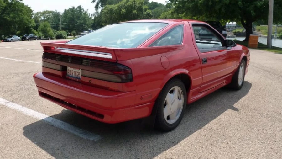1991 Dodge Daytona - Image 3 of 6