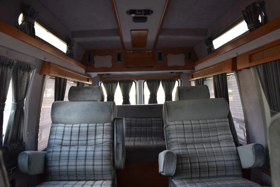 1991 Dodge Ram Van - Image 4 of 10