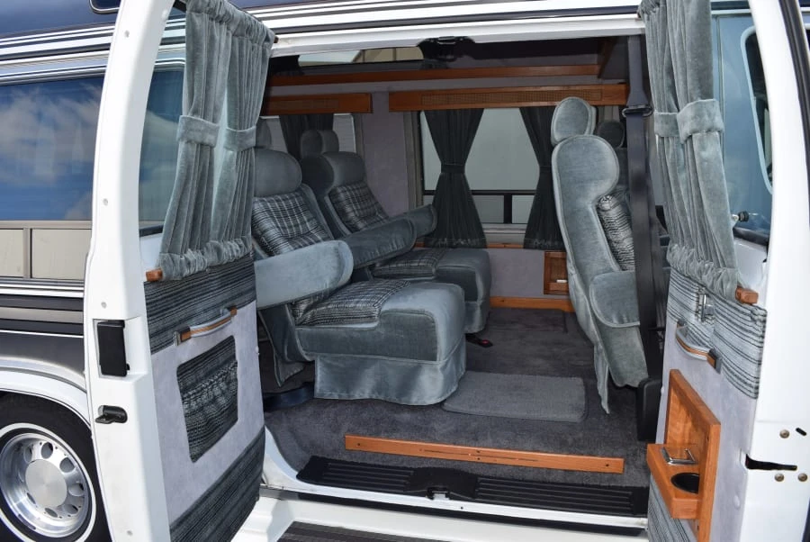 1991 Dodge Ram Van - Image 6 of 10