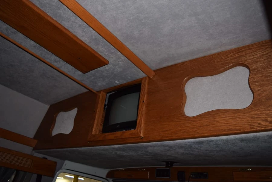 1991 Dodge Ram Van - Image 7 of 10