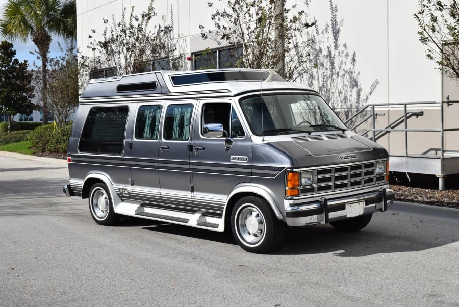 1991 Dodge Ram Van - Image 10 of 10