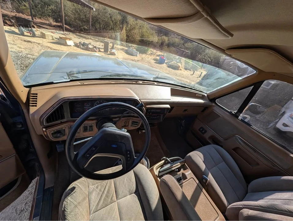 1991 Ford Bronco 4th Gen - Image 2 of 10