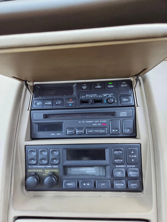 1991 Mazda JC Cosmo - Image 22 of 31