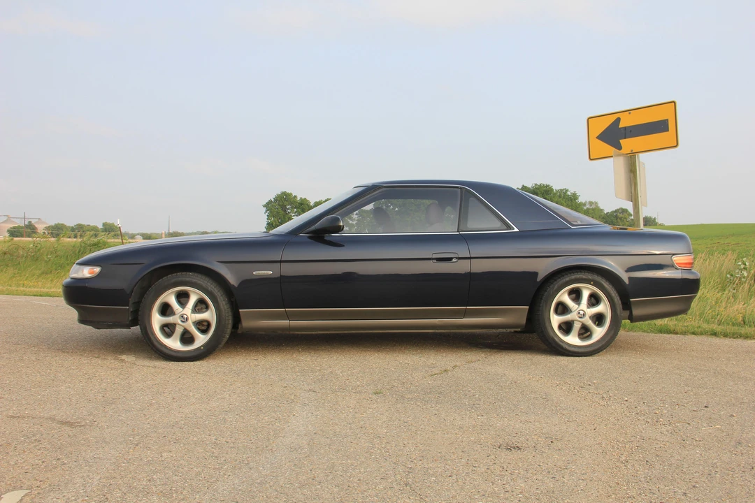 1991 Mazda JC Cosmo - Image 16 of 31