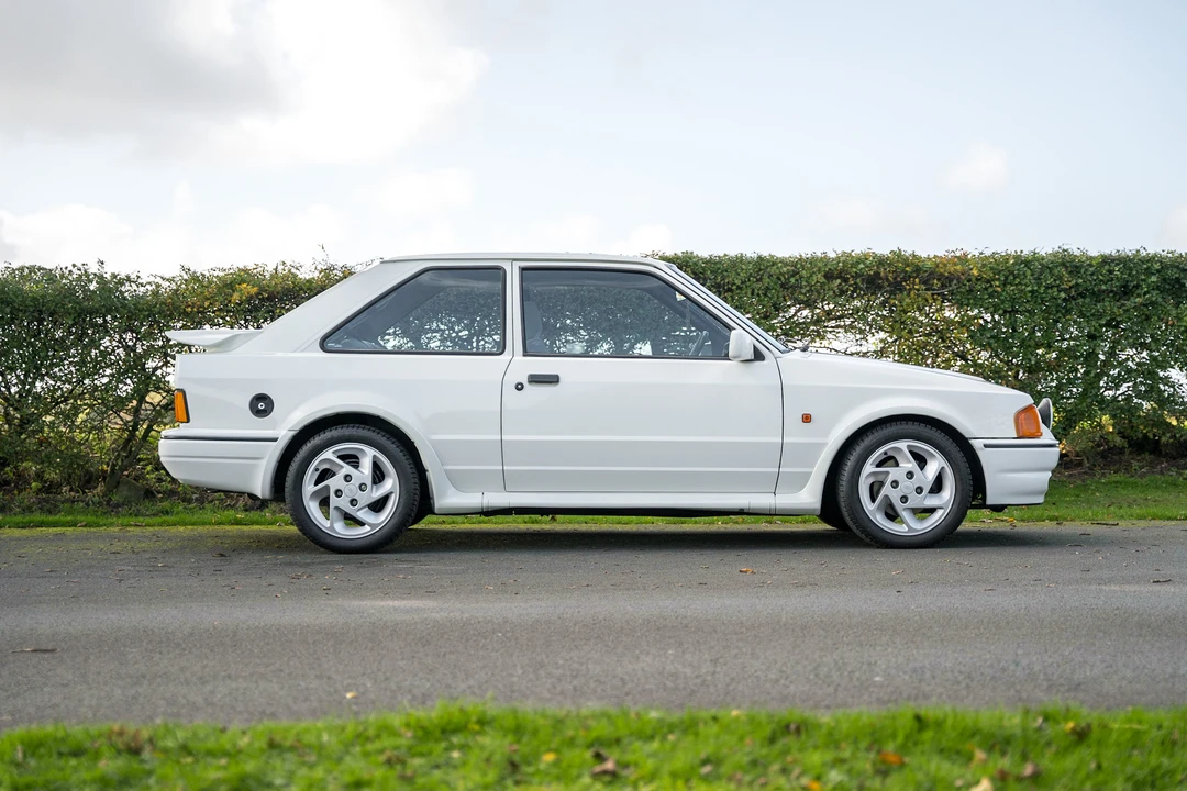 1991 Ford Escort - Image 13 of 31