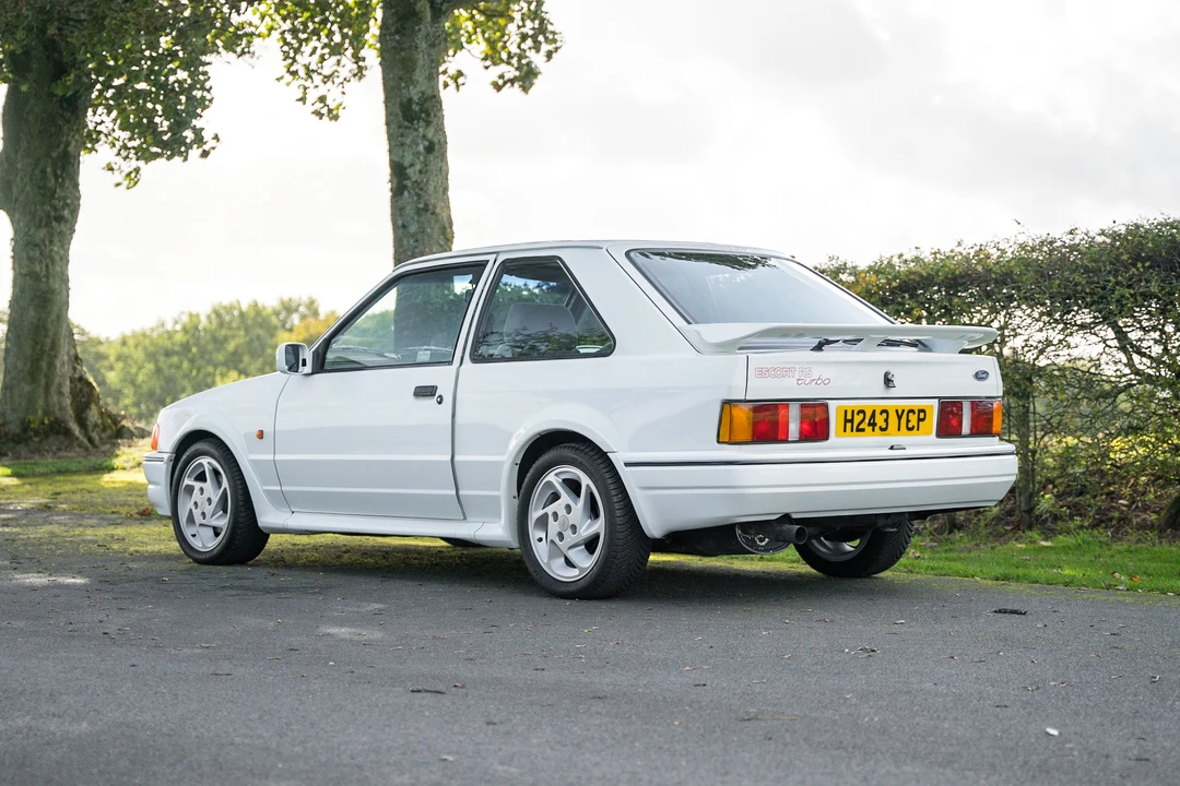 1991 Ford Escort - Image 16 of 31