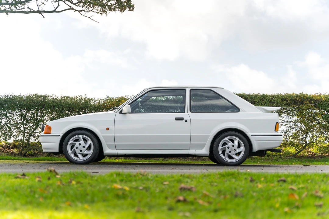 1991 Ford Escort - Image 9 of 31
