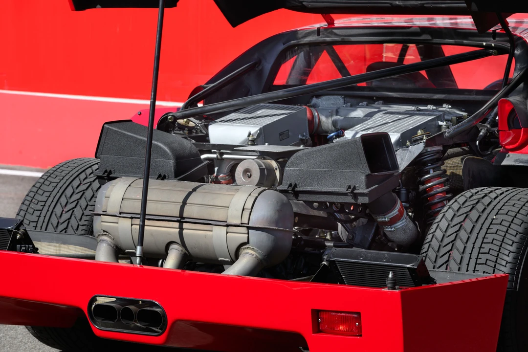1991 Ferrari F40 - Image 16 of 31