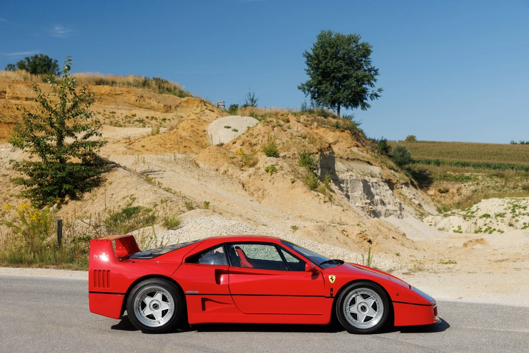 1991 Ferrari F40 - Image 24 of 31