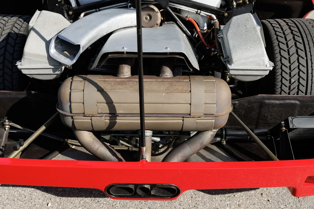 1991 Ferrari F40 - Image 27 of 31