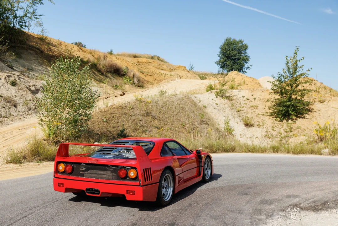 1991 Ferrari F40 - Image 6 of 31
