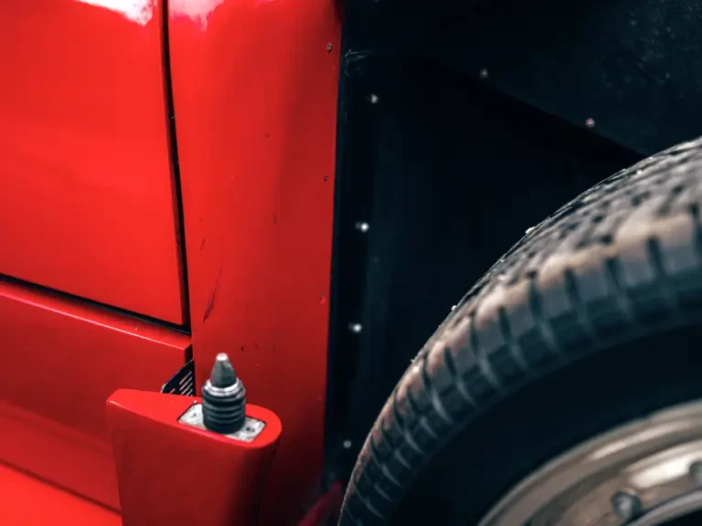 1991 Ferrari F40 - Image 30 of 31