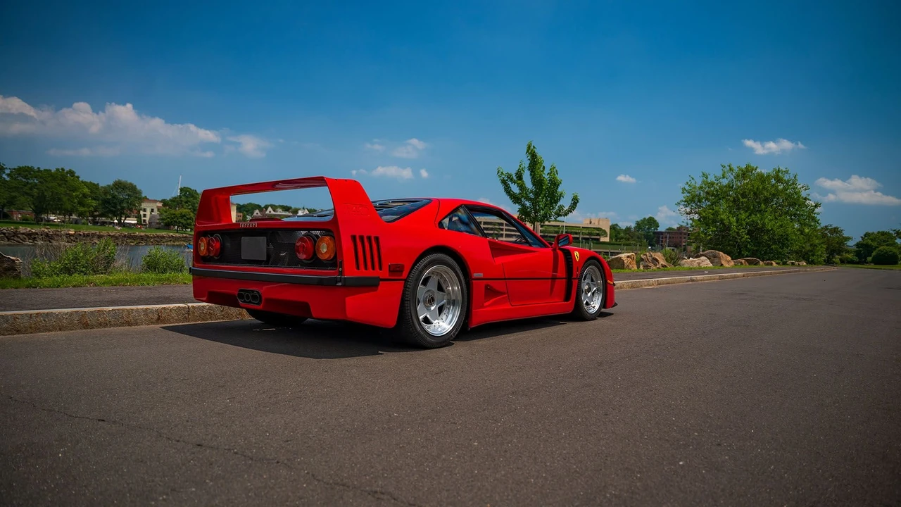 1991 Ferrari F40 - Image 20 of 31