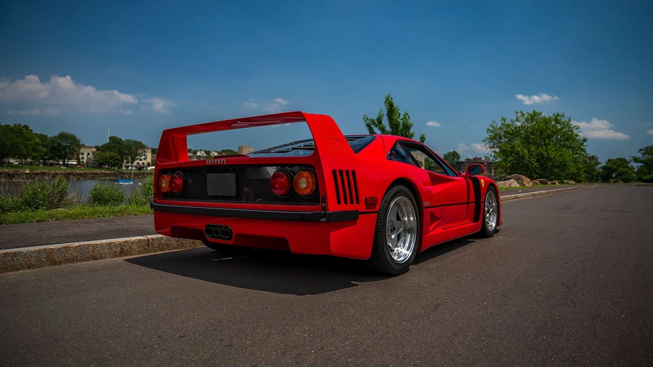 1991 Ferrari F40 - Image 22 of 31