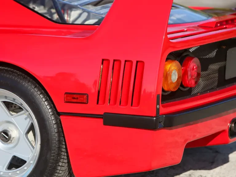 1991 Ferrari F40 - Image 25 of 31