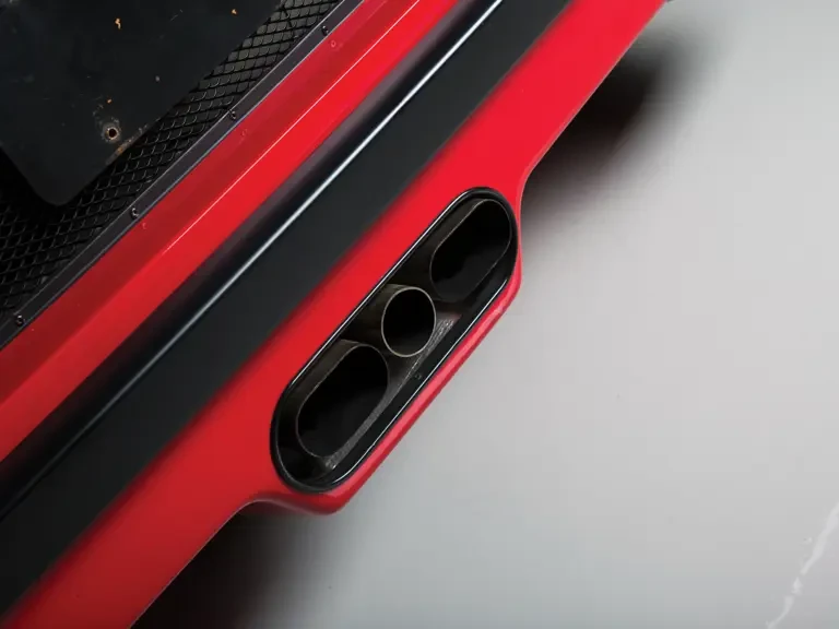 1991 Ferrari F40 - Image 25 of 28