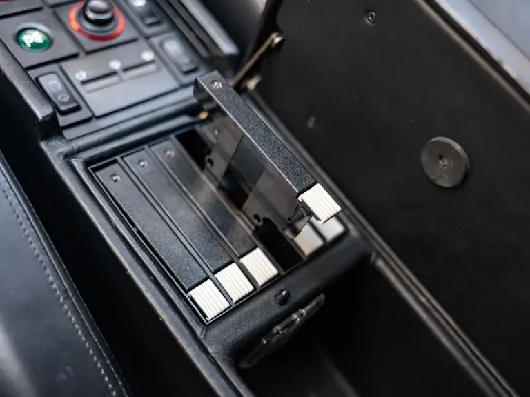 1991 Ferrari Testarossa - Image 19 of 31