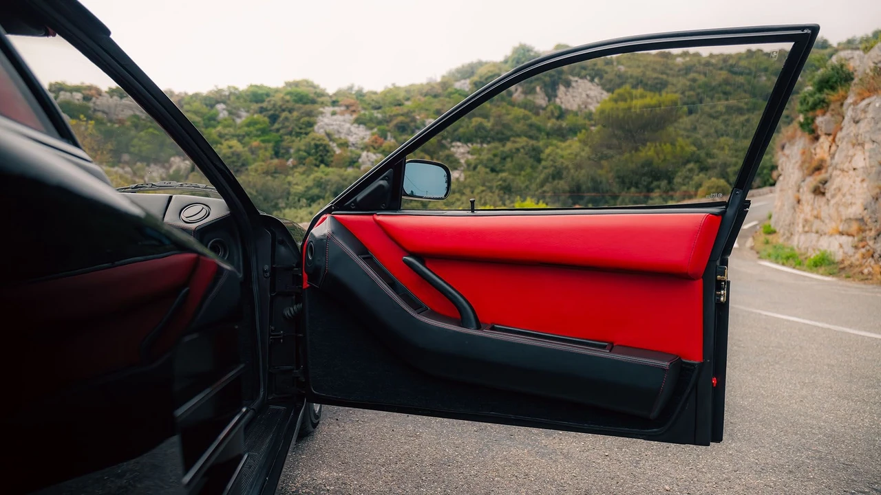 1991 Ferrari Testarossa - Image 26 of 31
