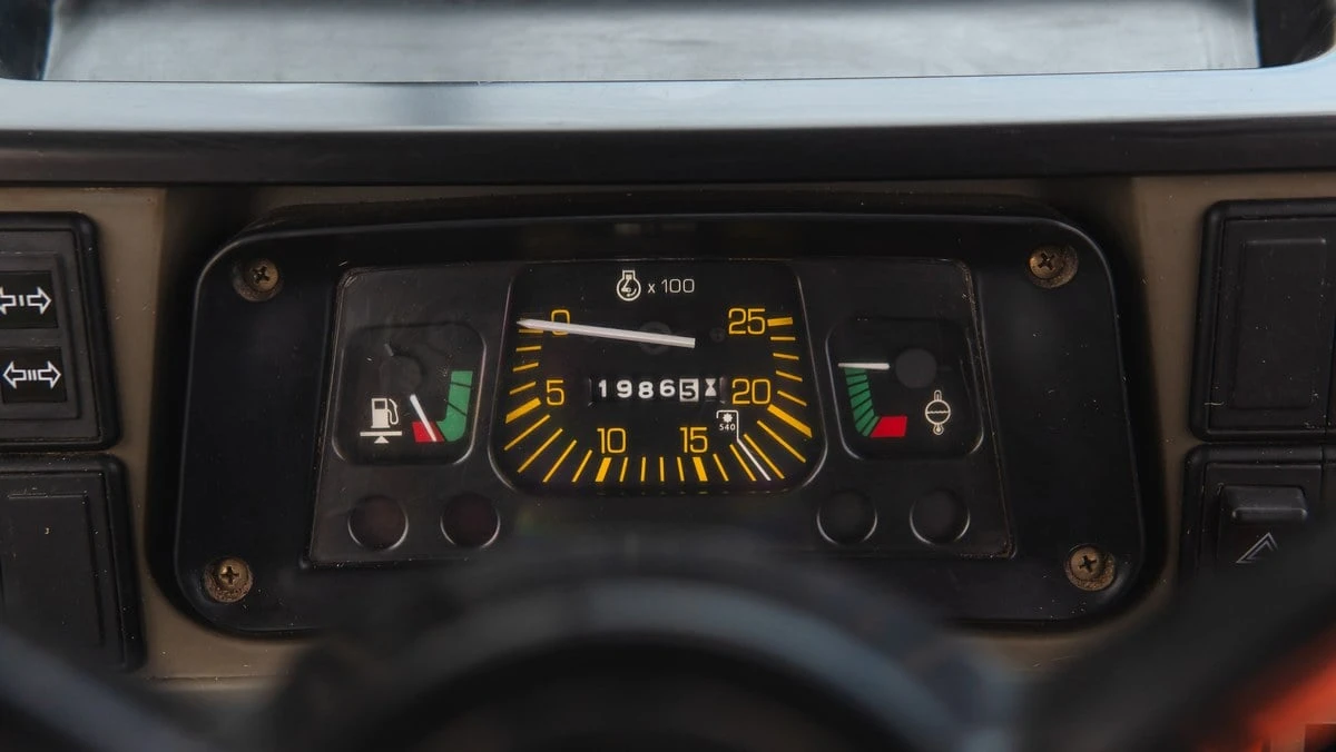 1991 Ford Tractor - Image 26 of 30
