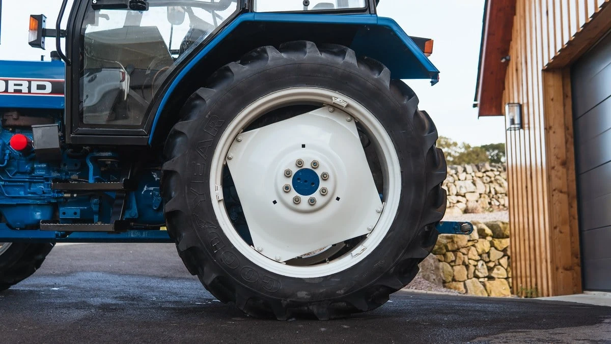 1991 Ford Tractor - Image 13 of 30