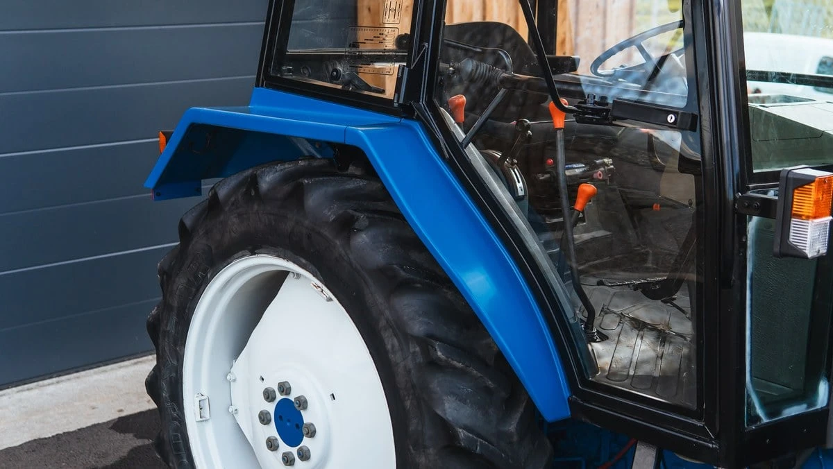 1991 Ford Tractor - Image 30 of 30