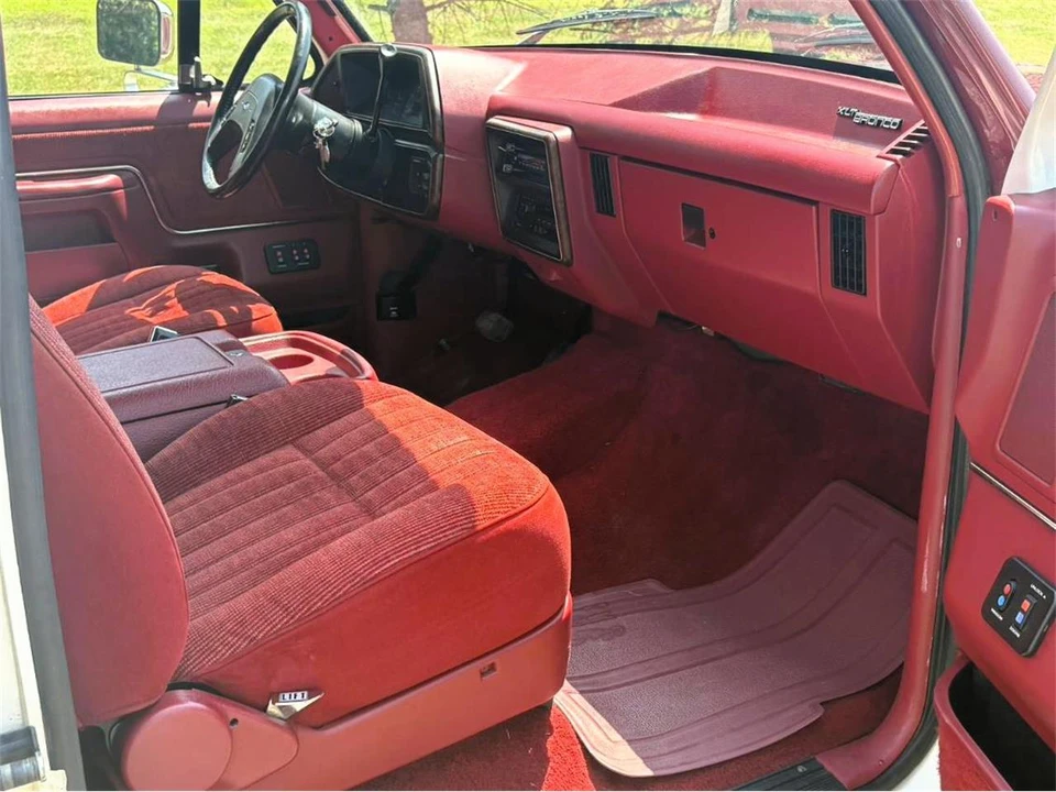 1991 Ford Bronco 4th Gen - Image 7 of 9
