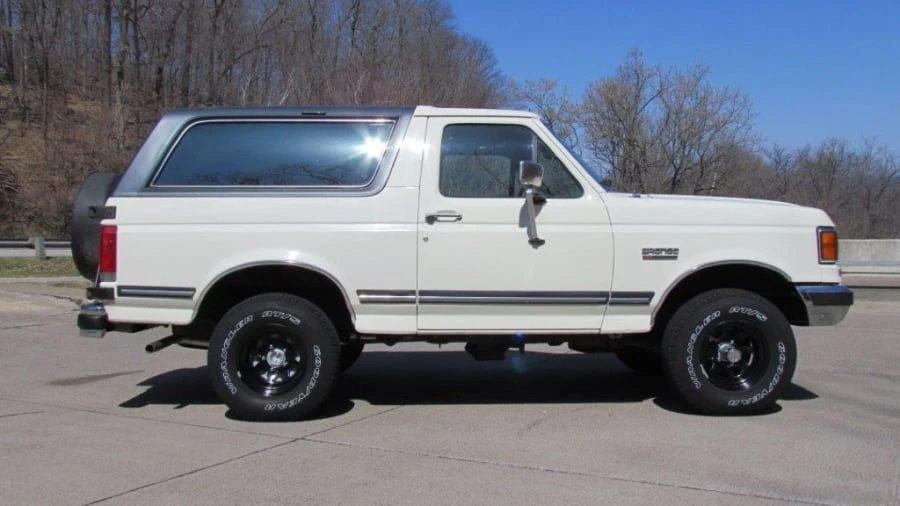 1991 Ford Bronco 4th Gen - Image 2 of 11