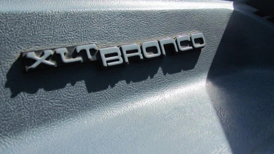 1991 Ford Bronco 4th Gen - Image 10 of 11