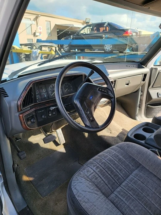 1991 Ford Bronco 4th Gen - Image 3 of 18