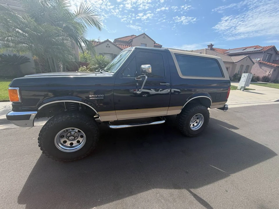 1991 Ford Bronco 4th Gen - Image 5 of 12