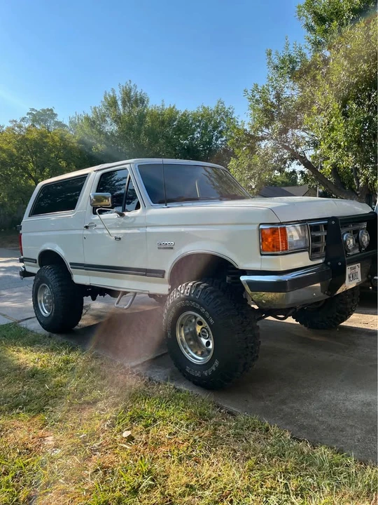 1991 Ford Bronco 4th Gen - Image 2 of 13