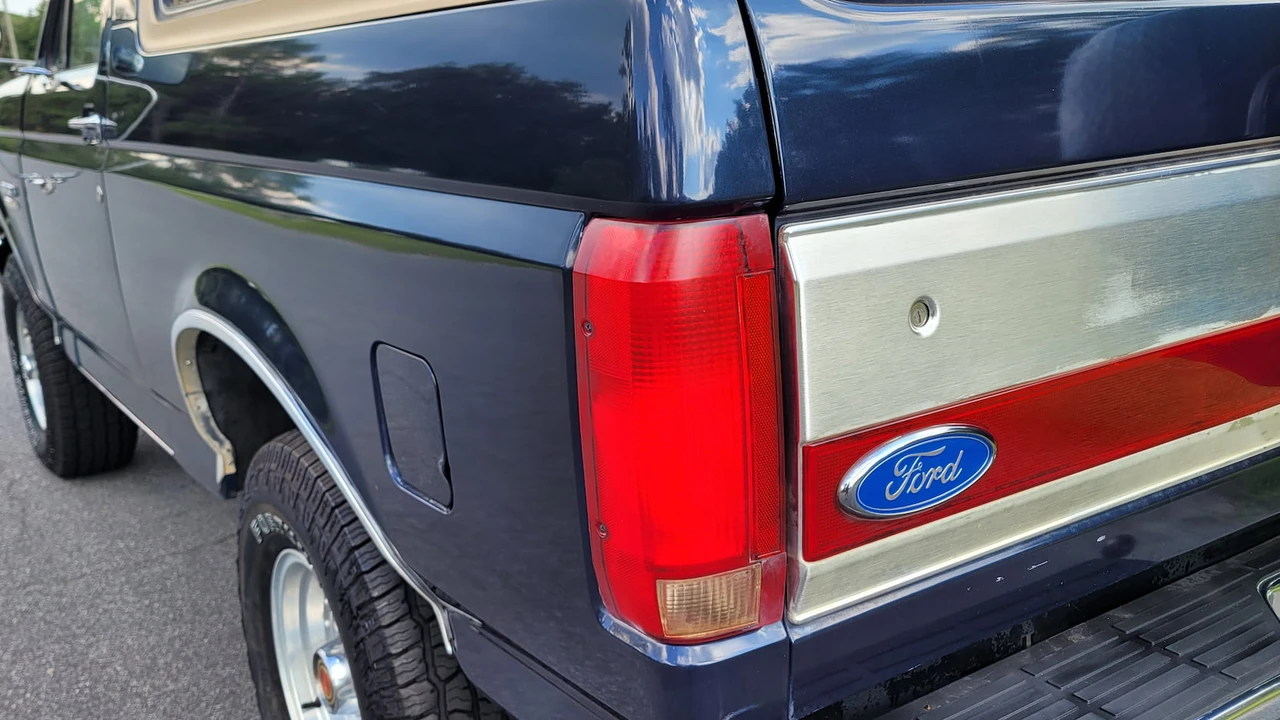 1991 Ford Bronco 4th Gen - Image 25 of 31