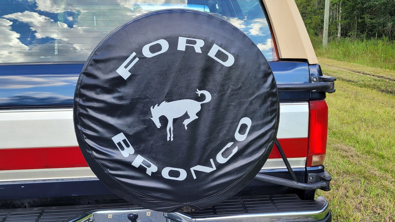 1991 Ford Bronco 4th Gen - Image 30 of 31
